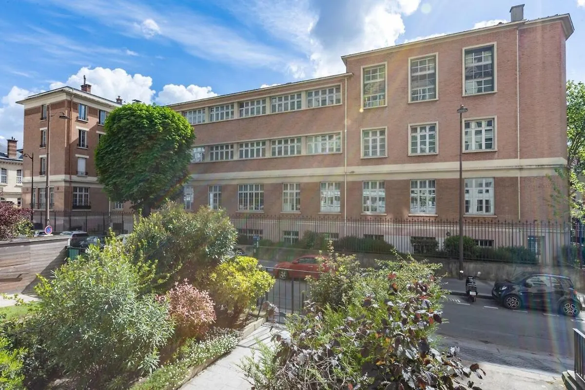 דירה Lovely Studio In Paris XVI צרפת